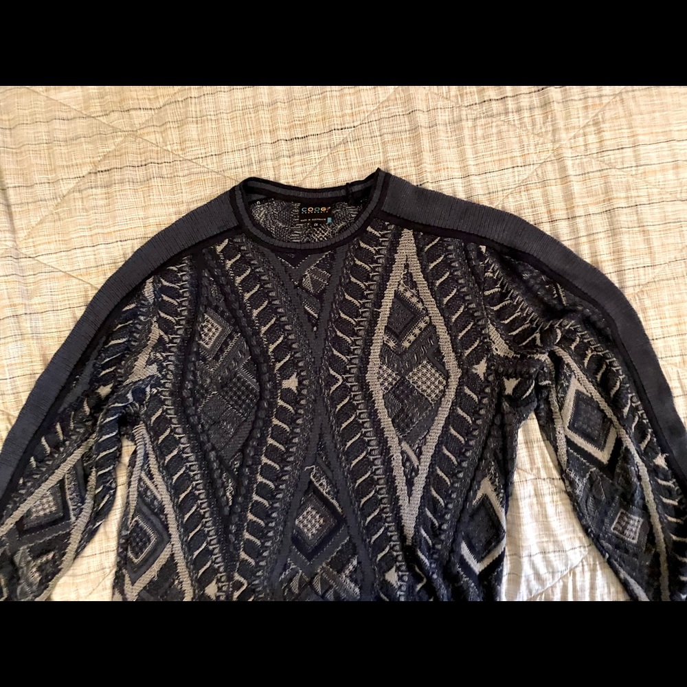 looking to sell my coogi 2XT sweater i had it for over 20 years a classic